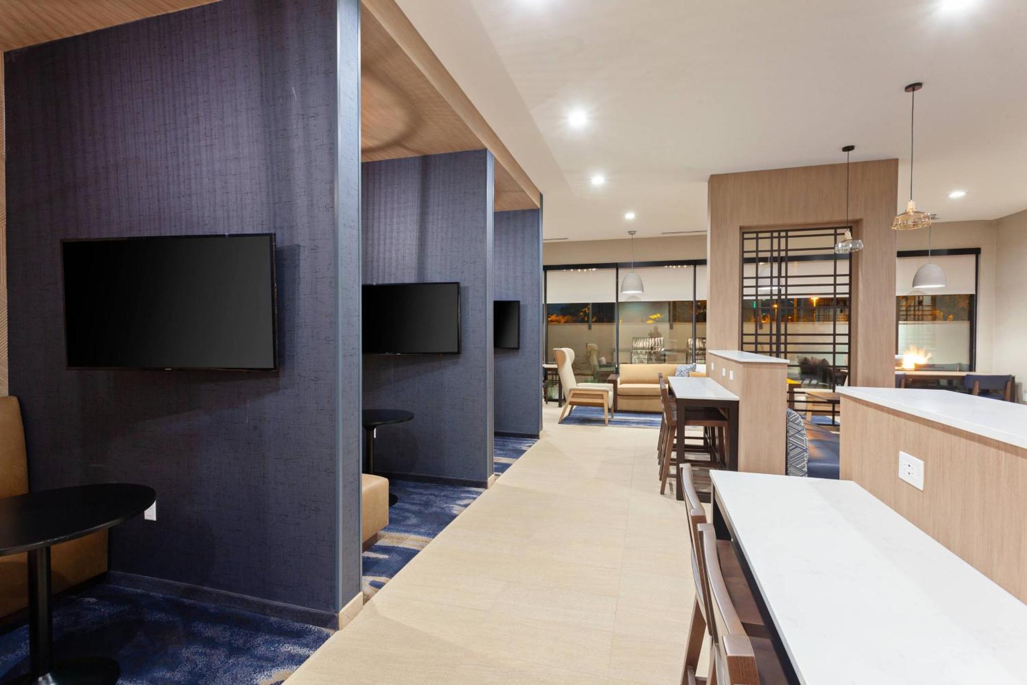 Towneplace Suites By Marriott San Diego Central Экстерьер фото